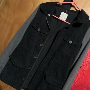 Black and gray jacket